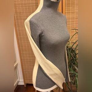 Commense Reversible Gray and Cream Turtleneck